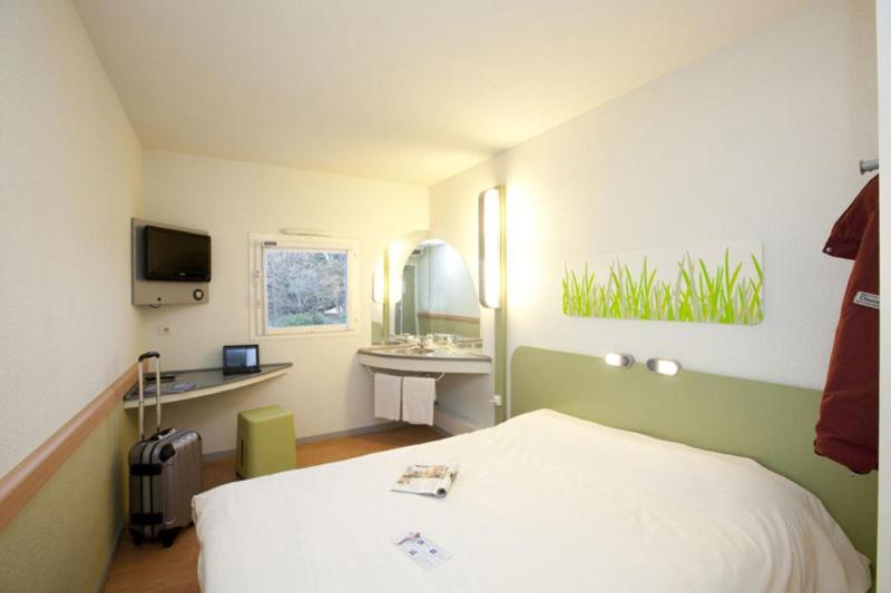 Ibis Budget Carcassonne La Cite Екстериор снимка